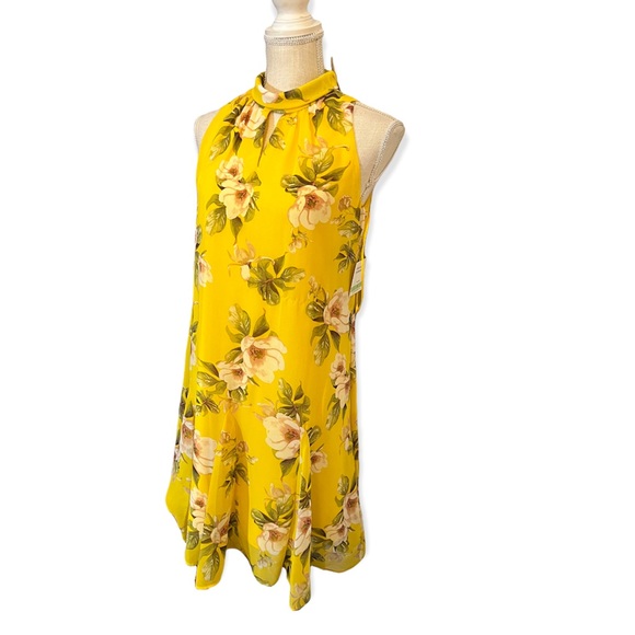 Taylor Floral Halter Dress - Picture 2 of 9